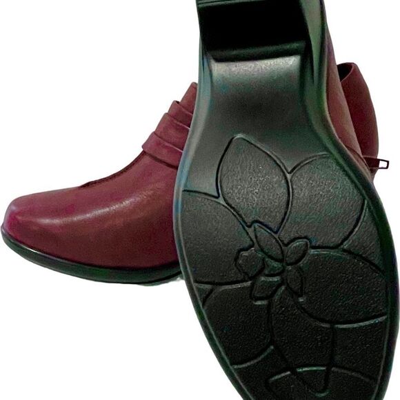 Easy Street Comfort Wear Flexible Soles Shoes    - Picture 6 of 10